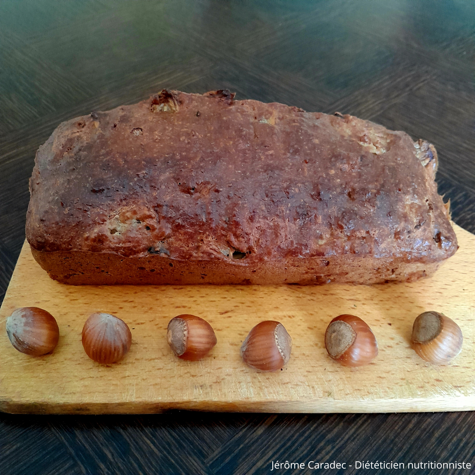 Cake champignons comté noisettes